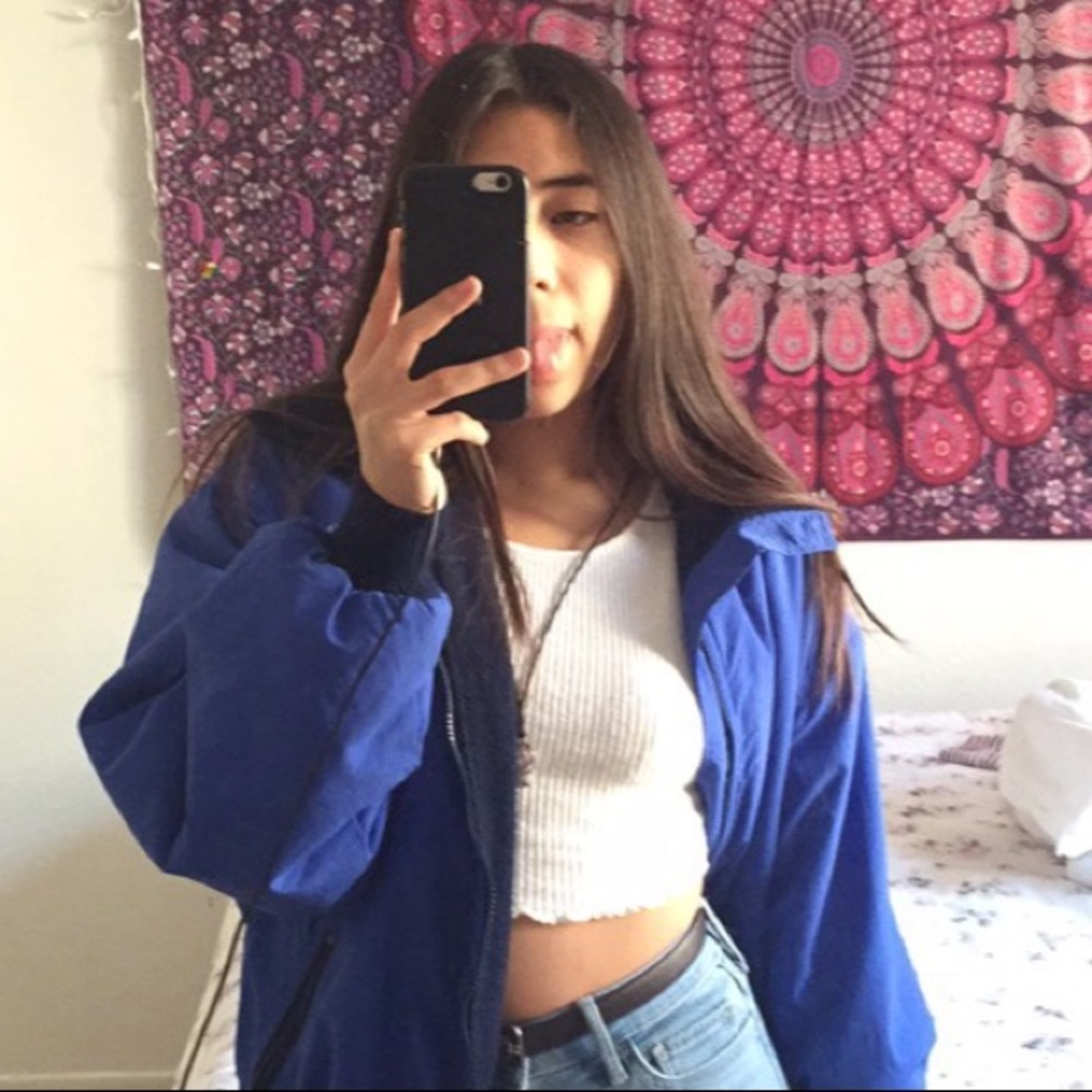 Meet your Posher, Marcela